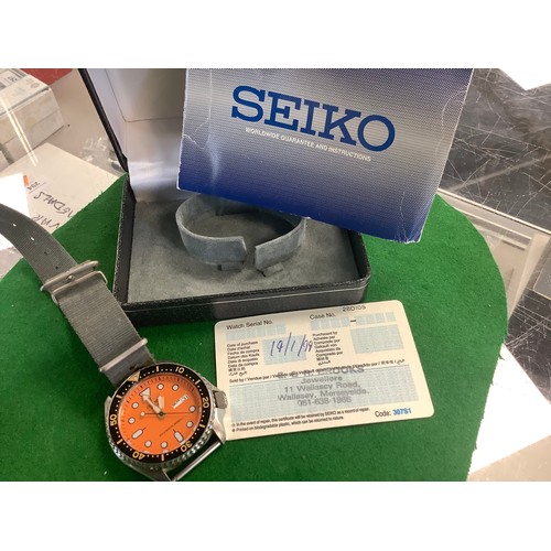 283 - Seiko gent's stainless steel scuba diver's 200M automatic wristwatch, calibre 7S26, circa 1999, boxe... 