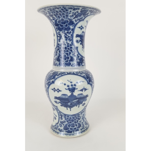 130 - Chinese blue and white Yen Yen vase, Kangxi (1662-1722), decorated with panels of precious objects a... 