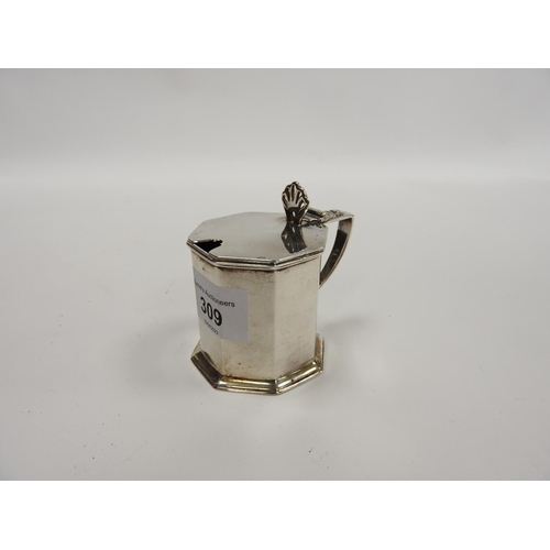 309 - Silver octagonal lidded wet mustard pot, London 1912, with blue glass liner, silver weight 92g