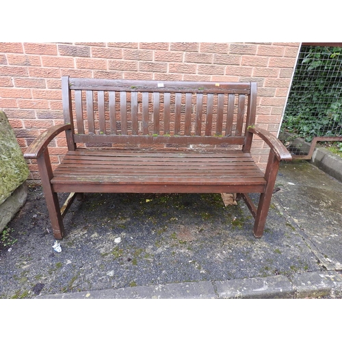 450 - Painted wooden garden bench