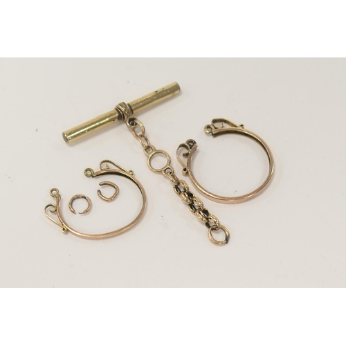 394 - Scrap 9ct gold including two coin pendant mounts, small length of chain and a gold plated T-bar, wei... 