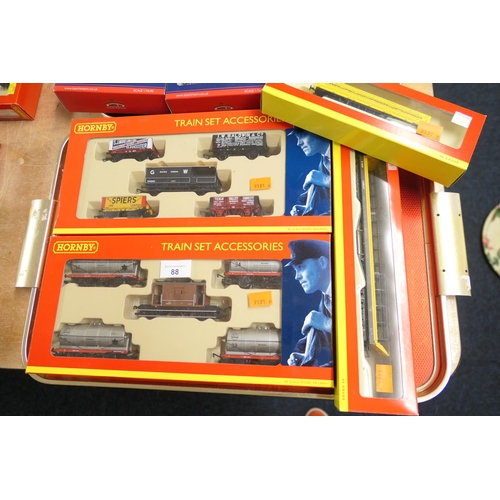 88 - Hornby 00 gauge rolling stock, all boxed (4)