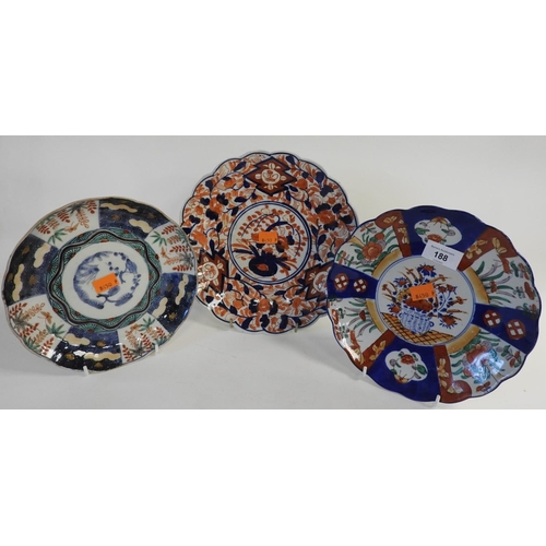 188 - Three Japanese Imari pattern plates (Meiji 1868 - 1912)