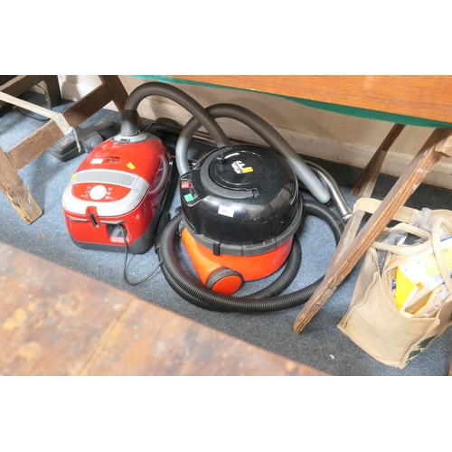 452 - Numatic vacuum cleaner and a Miele vacuum cleaner (2)