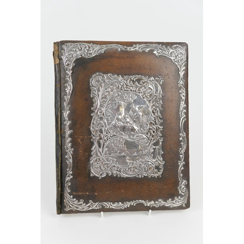 108 - Late Victorian silver mounted Morocco leather blotter, the mounts by William Comyns, London 1898, de... 