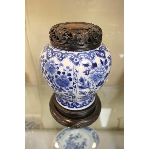 52 - Chinese blue and white jar, 19th Century, baluster form decorated with foliate panels with ruyi lapp... 