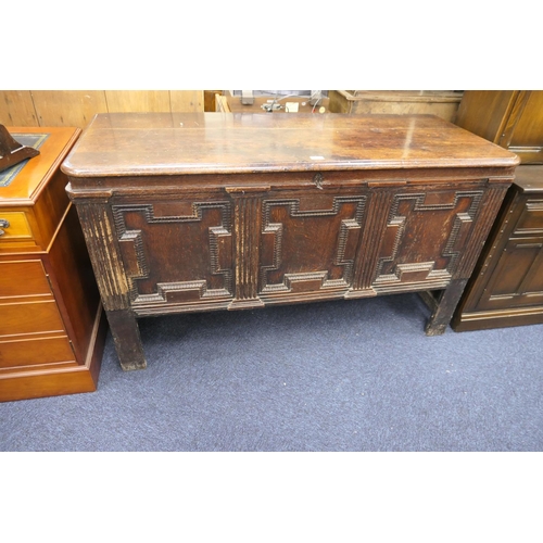 440 - 18th Century oak panelled coffer in the Jacobean style, width 142cm, height 81cm, depth 60cm