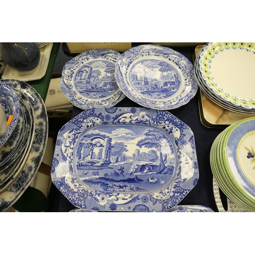 113 - Copeland Spode's Italian pattern blue and white bread bin, other Spode blue and white ware including... 