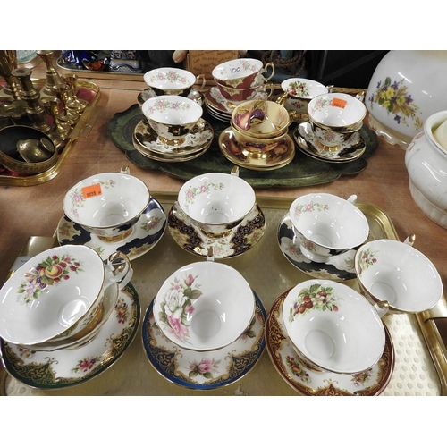 100 - Collection of Elizabethan range cups and saucers and two Aynsley cups and saucers (2 trays)