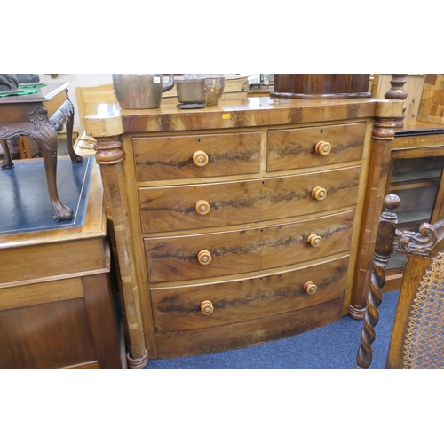 479 - Victorian mahogany bow front chest of drawers, width 129cm, height 112cm