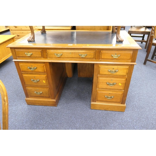 475 - Late Victorian walnut twin pedestal desk, width 122cm, depth 67.5cm