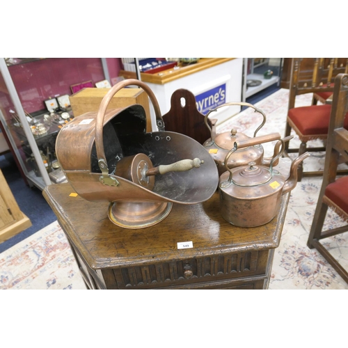 552 - Victorian copper coal scuttle with shovel and two copper kettles (4)