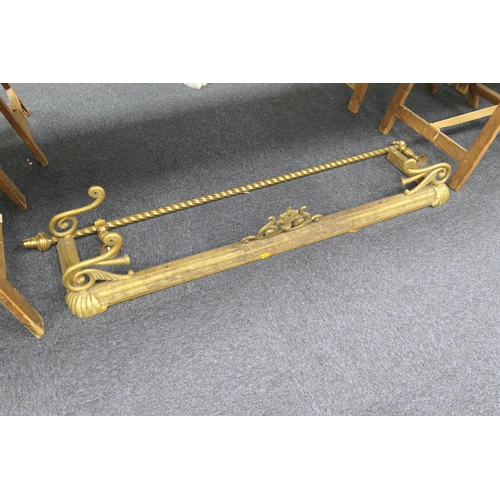 572A - Victorian brass fender and a further Victorian brass twisted rail (2)