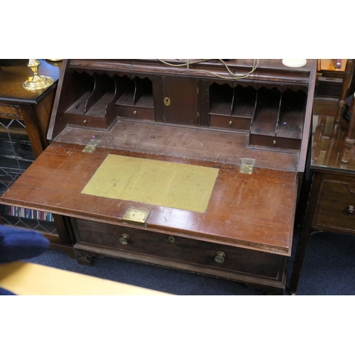 552 - George III mahogany bureau, circa 1800, width 106cm