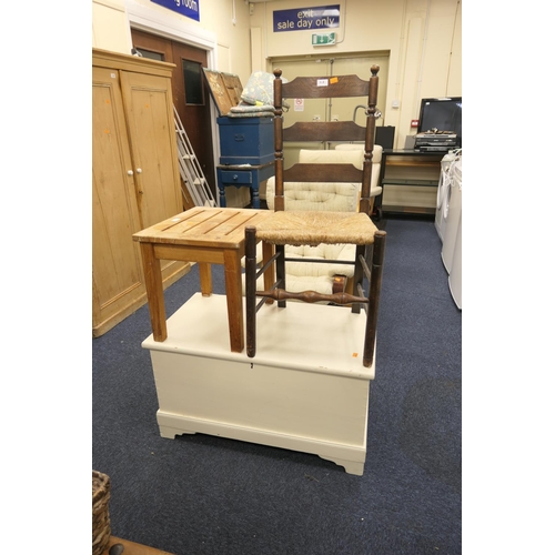 528 - Victorian white painted pine blanket box, hardwood luggage rack and an Arts & Crafts period oak ladd... 