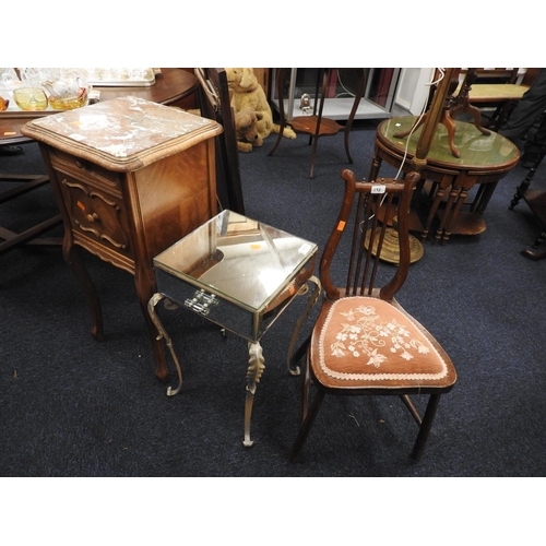 553 - French walnut and scagliola marble bedside cabinet, mirrored occasional table, lyre back side chair ... 