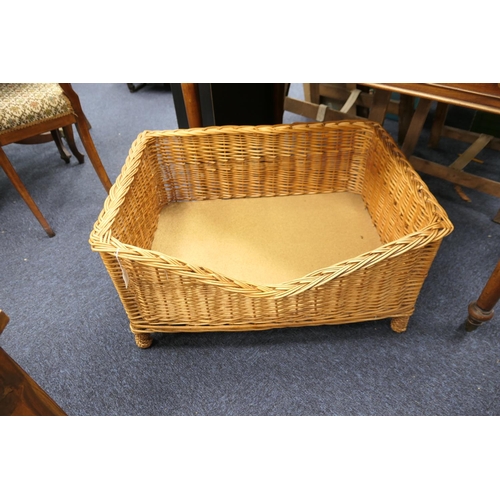 591 - Wicker dog basket, width 80cm, depth 62cm