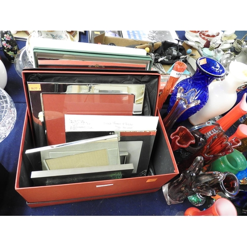 99 - Assorted boxed and unboxed silver plated horse racing photo frames from courses Wolverhampton, Notti... 