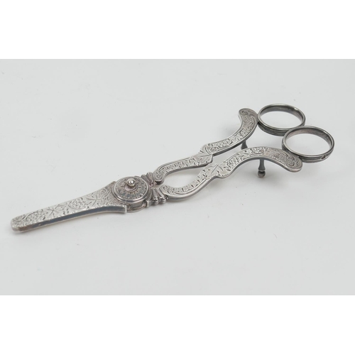 192 - Pair of Dutch silver grape shears, engraved with fruiting vines, 16cm, weight approx. 85g