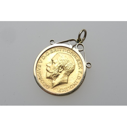 235 - George V sovereign, 1912, in a 9ct gold pendant mount, gross weight approx. 9.5g