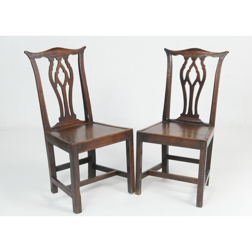 899 - Pair of provincial Georgian joined oak side chairs, circa 1800-20, vase shaped splat with yoke shape... 