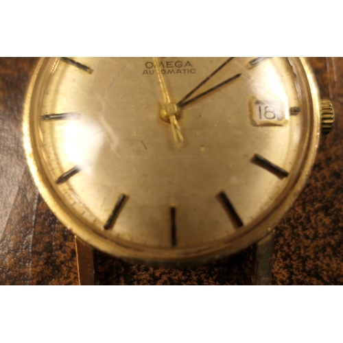 307 - Omega 9ct gold gent's automatic wristwatch, circa 1963, 28mm dial, signed and with date aperture, ce... 