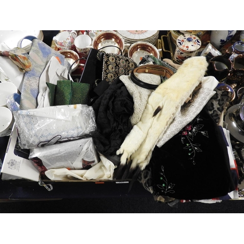 117 - Scarves, boxed handkerchiefs, gloves, handbags and an ermine stole (1 box)