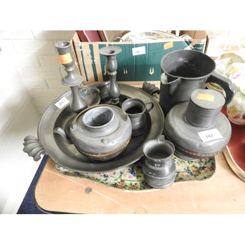 147 - Swatow pewter and turned wooden bowl, teapot (no lid) and lidded water jug, also further pewter ware... 