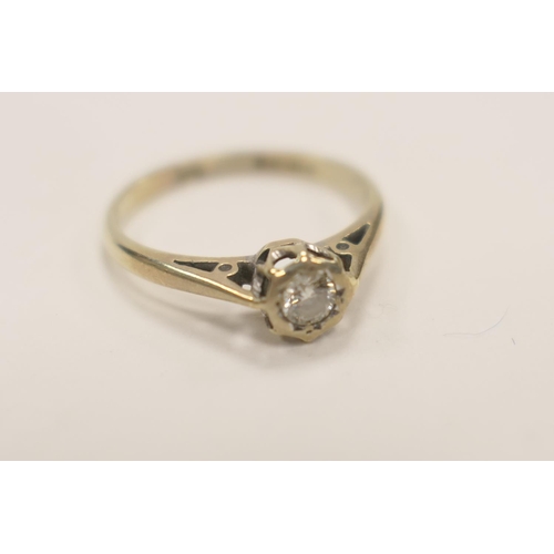 389 - Diamond solitaire ring with a stone of approx. 0.2ct set in 9ct gold, ring size K, gross weight appr... 