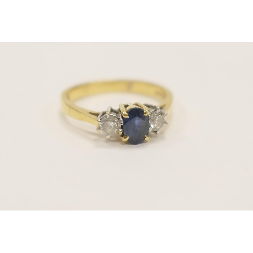 426 - Attractive sapphire and diamond three stone ring, oval cut sapphire of approx. 0.5ct, flanked by two... 