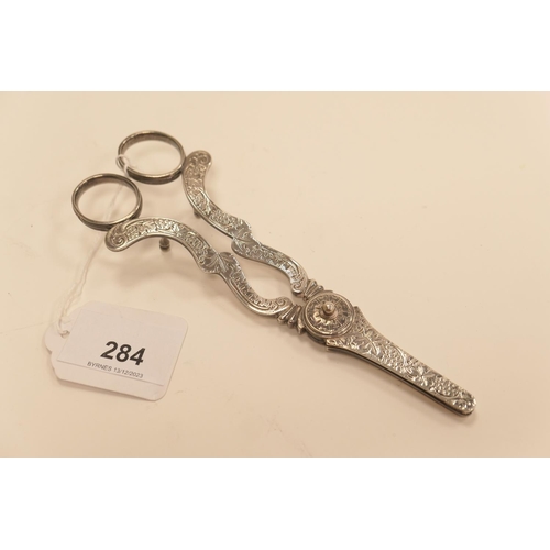 284 - Pair of Dutch silver grape shears, engraved with fruiting vines, 16cm, weight approx. 85g