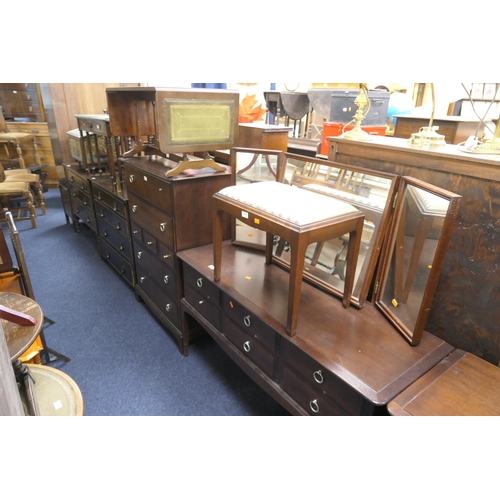 526 - Stag dark mahogany chest of drawers, matching dressing table with stool and a leather topped droplea... 