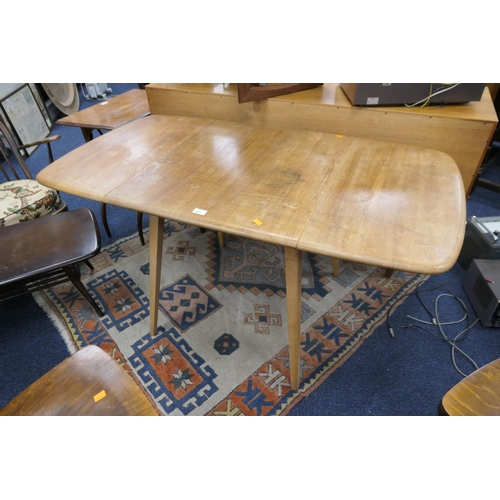 677 - Ercol elm dropleaf breakfast table, length when extended 136cm, width 74cm