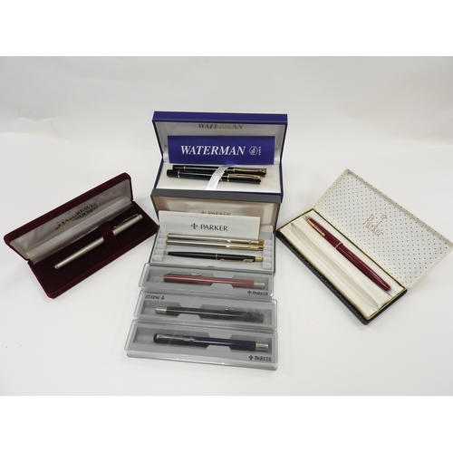 300 - Waterman double pen set, various Parker pens including a Parker 17, other pens