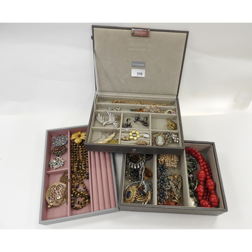 310 - Stackers grey jewellery box containing assorted costume jewellery including Danish yellow enamelled ... 