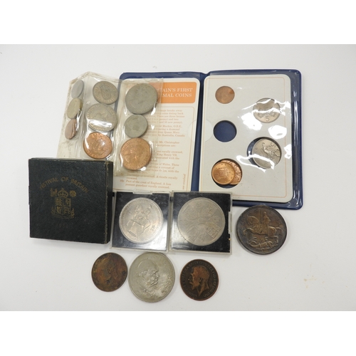 318 - Small assortment of British coins including George V Crown 1935, Festival of Britain Crown, other Cr... 