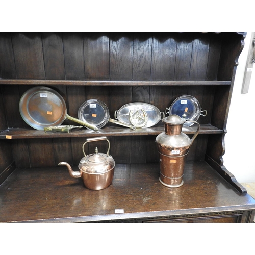 335 - Mixed copper and brass wares including a kettle, lidded ewer, shallow pans etc. (8)