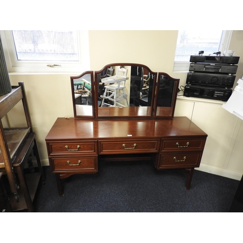 386 - Modern mahogany kneehole dressing table