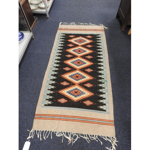 424 - Kilim flat weave woollen rug, 203cm x 95cm