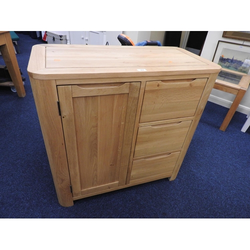 459 - Oak Furnitureland side cabinet fitted with three drawers, width 89cm, height 87cm