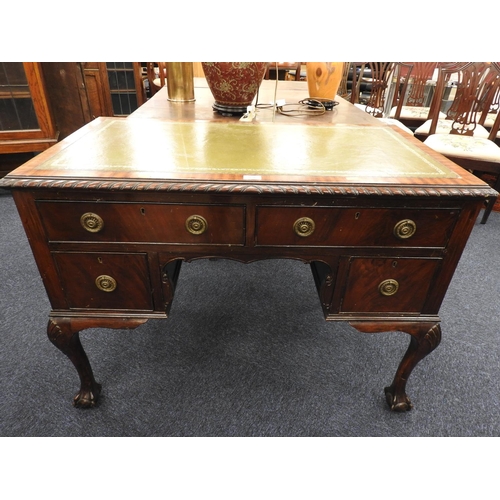 528 - Chippendale Revival mahogany kneehole writing desk, width 108cm, depth 63cm, height 78cm