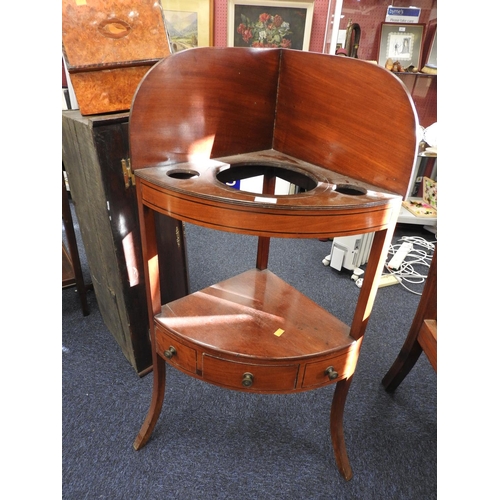 530 - Late Georgian mahogany corner washstand