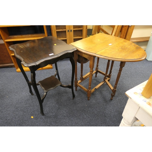 446 - Small oak gateleg table and a mahogany shaped square occasional table (2)