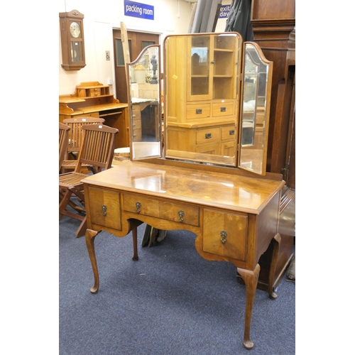 488 - Walnut kneehole dressing table with triptych mirror, width 107cm