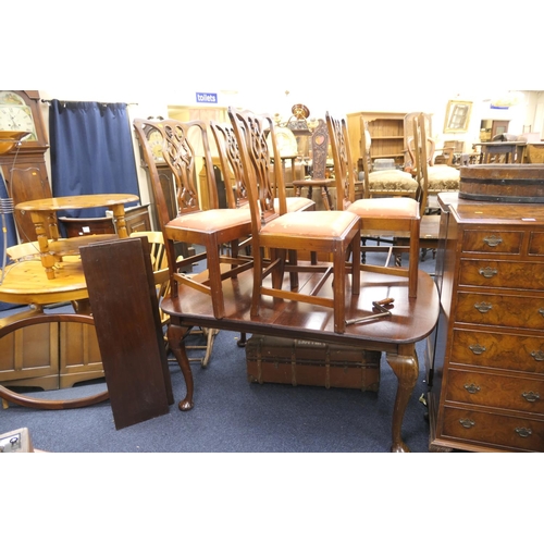 417 - Mahogany extending dining table with two additional leaves and winder and a set of four Chippendale ... 