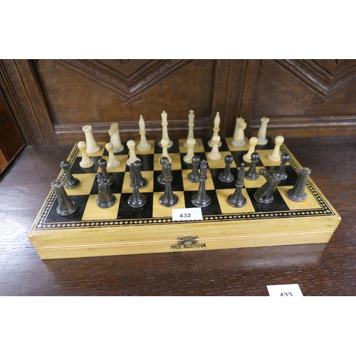 432 - Chinese made carved soapstone chess set