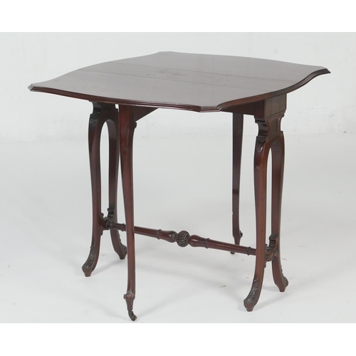 626 - Late Victorian mahogany Sutherland table, circa 1890, with drop leaves over swing out gates, turned ... 