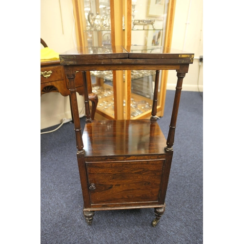 696 - William IV rosewood washstand, square folding top on turned and tulip carved slender columns with po... 