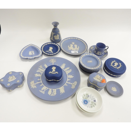 140 - Selection of Wedgwood dark and light blue jasper wares, Clementine pattern coaster and an Aynsley co... 