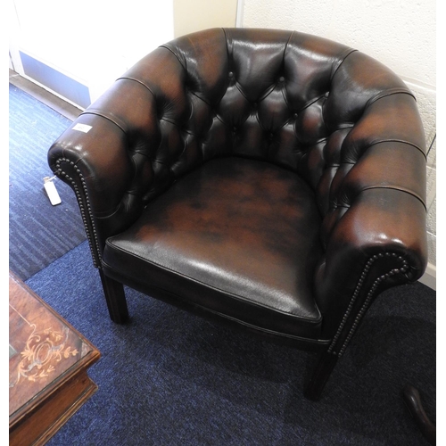 462 - Brown leather upholstered tub chair (near match to Lot 461)